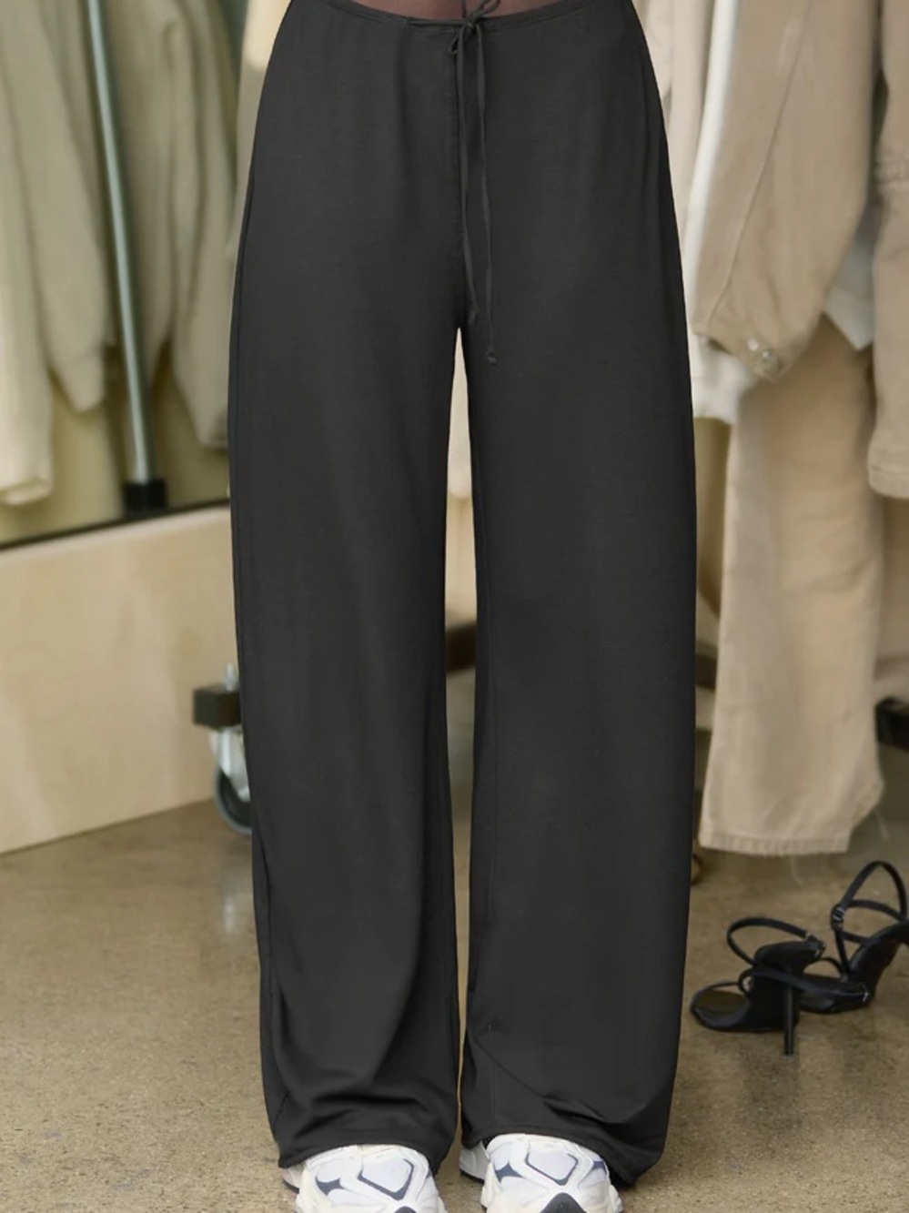 NWT Joah Brown Relaxed Straight Leg Pant Black S - Picture 4 of 10